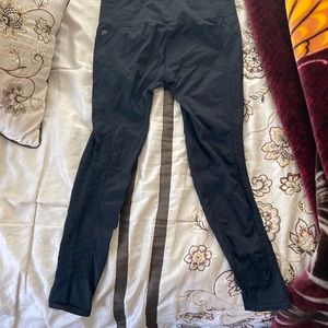 fabletics seamless high waisted perforated leggings size xs